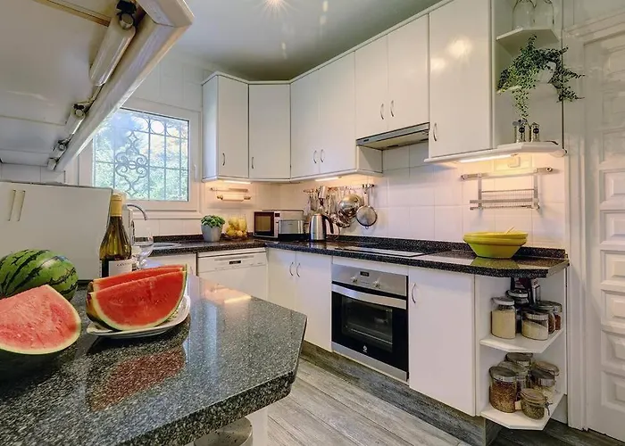 Будинок відпочинку Andalusian Near The With Private Pool And Bbq