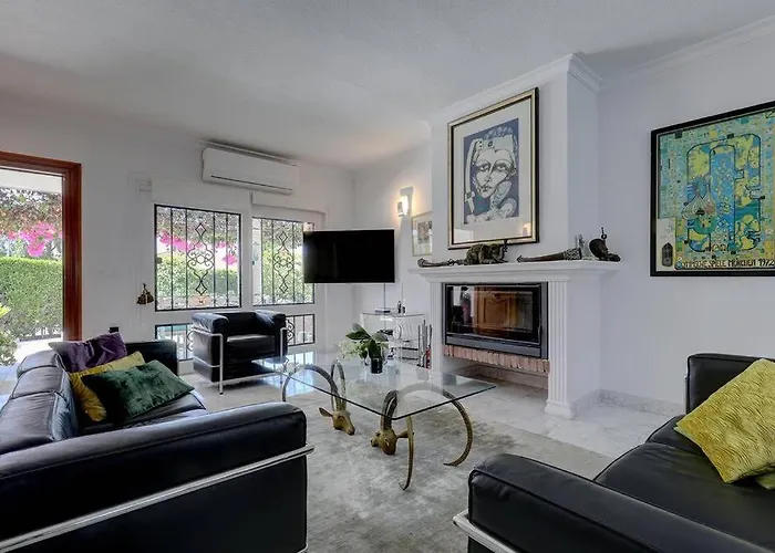 Будинок відпочинку Andalusian Near The With Private Pool And Bbq *