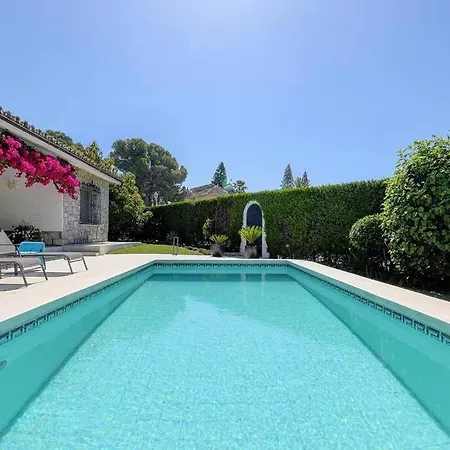 Andalusian Near The With Private Pool And Bbq בית נופש *
