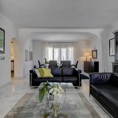 Andalusian Near The With Private Pool And Bbq בית נופש *